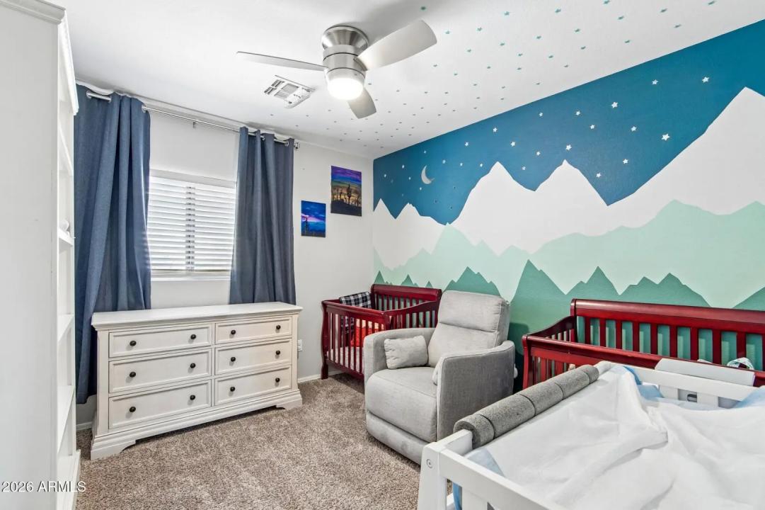 Real Estate Picture 18