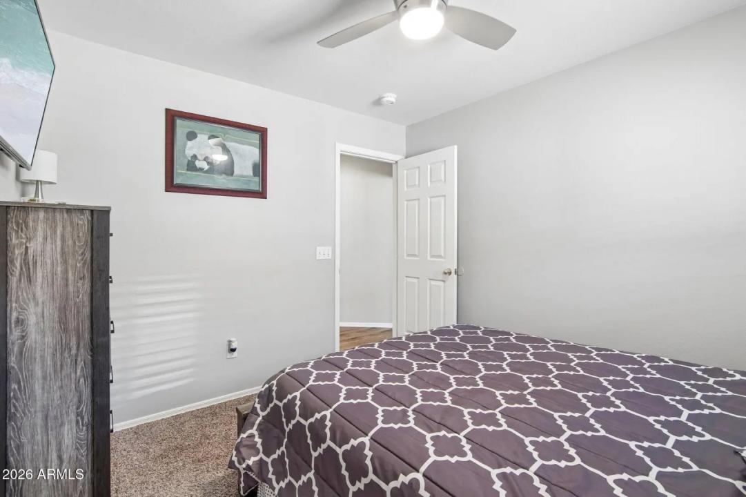 Real Estate Picture 24