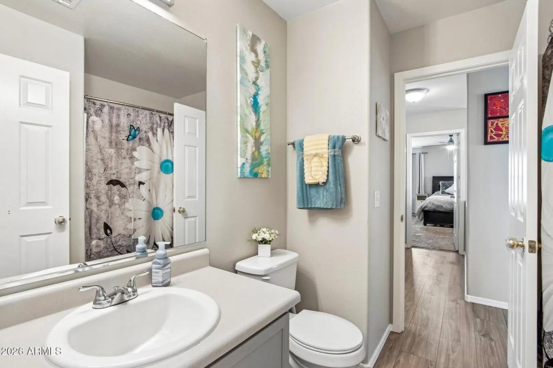 Real Estate Picture 22