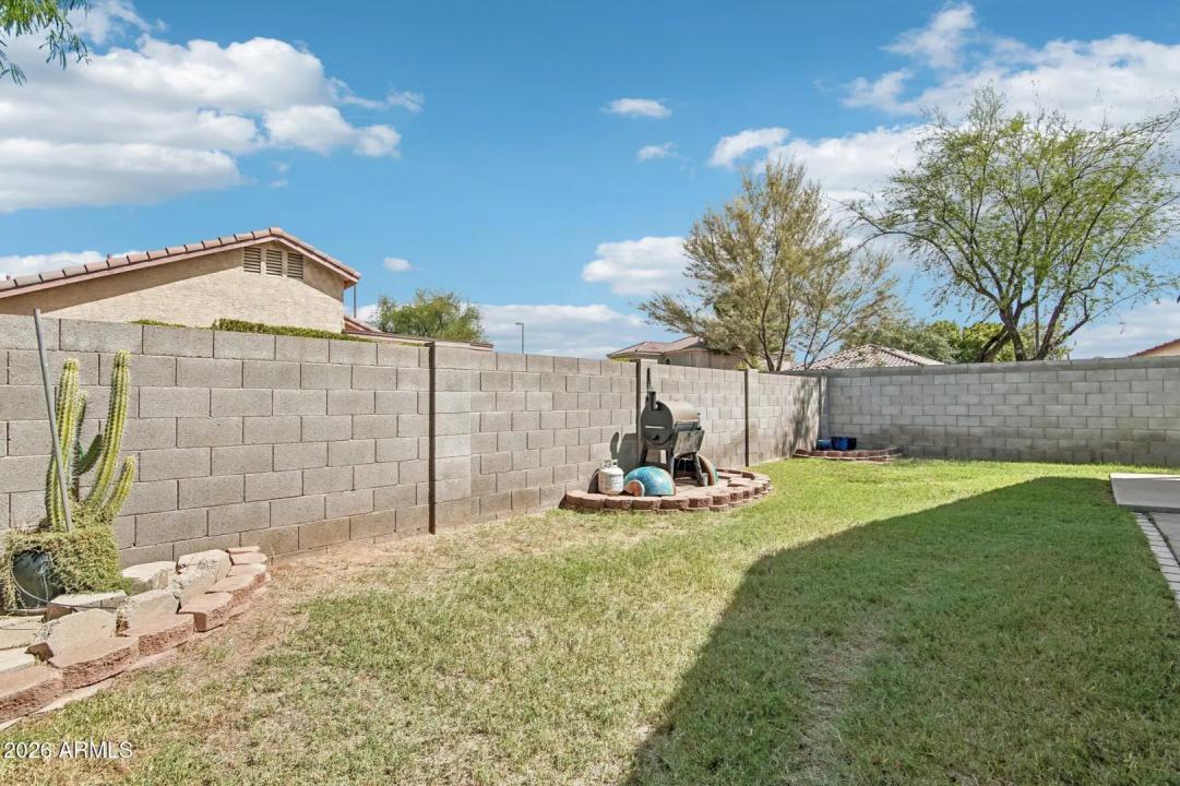 Real Estate Picture 28