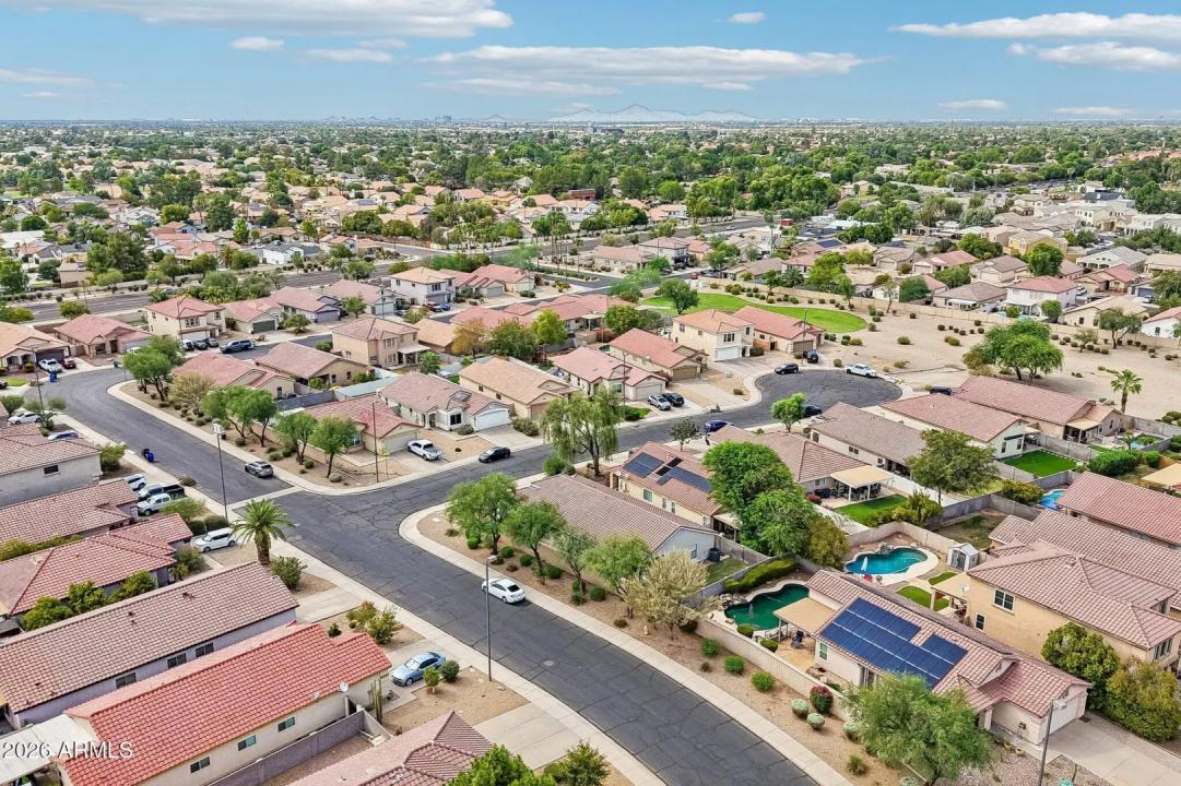 Real Estate Picture 36