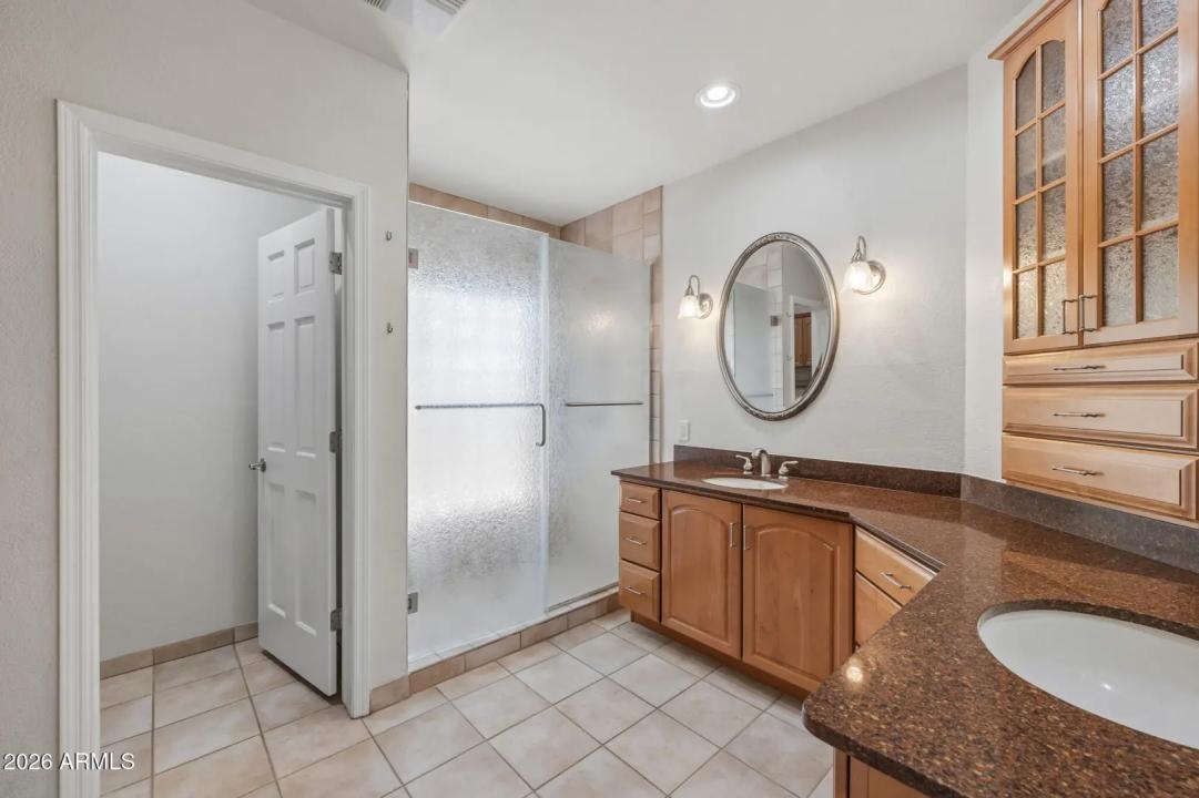 Real Estate Picture 25