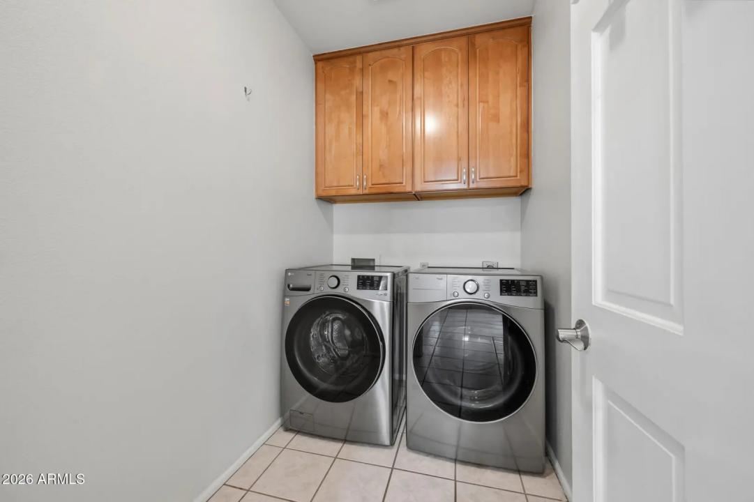 Real Estate Picture 30
