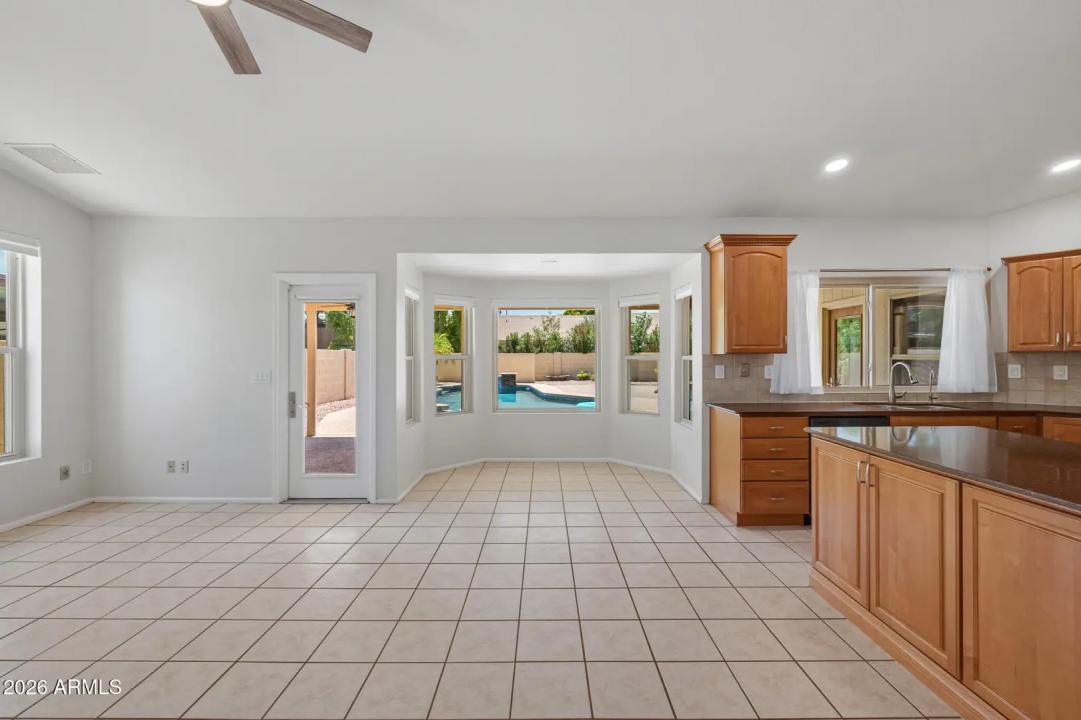 Real Estate Picture 13