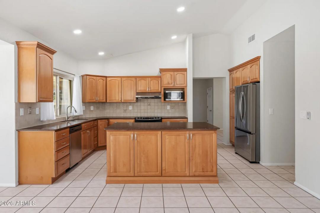 Real Estate Picture 10