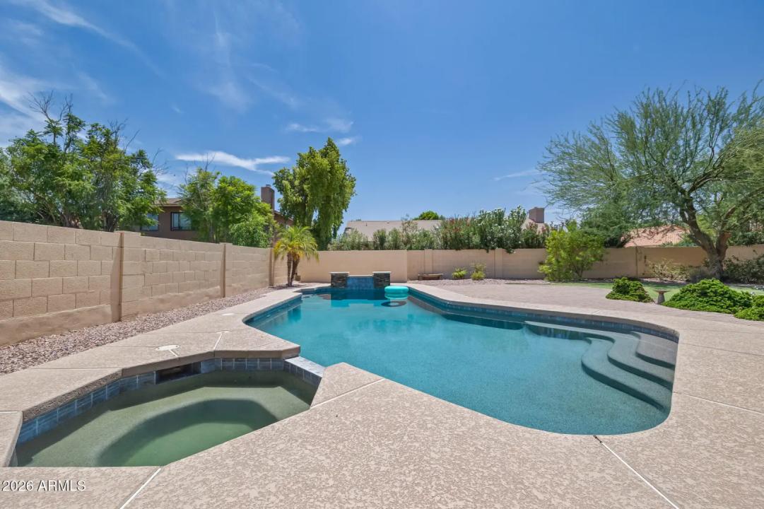 Real Estate Picture 33