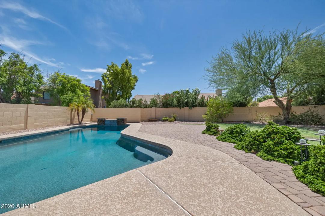 Real Estate Picture 37