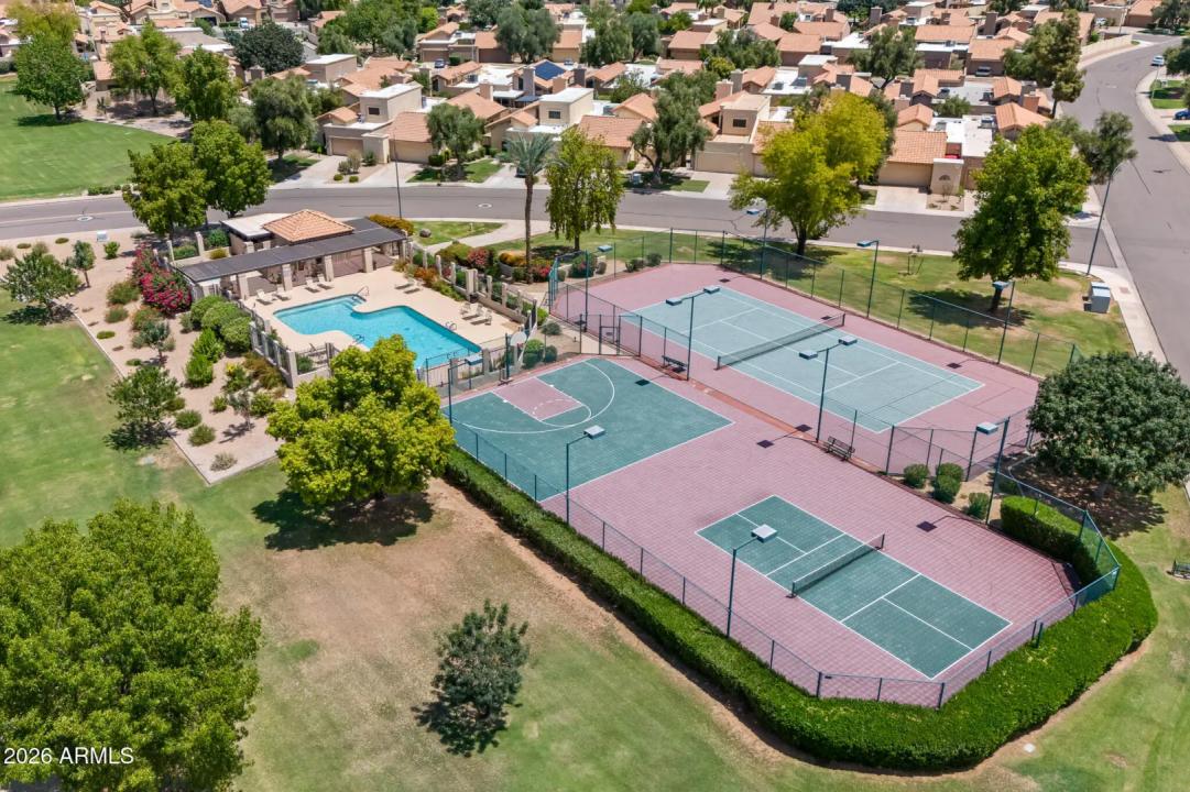 Real Estate Picture 40