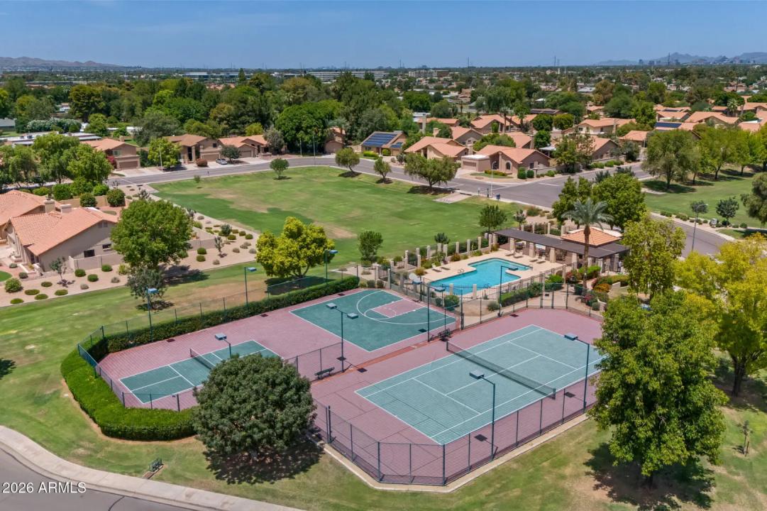 Real Estate Picture 42
