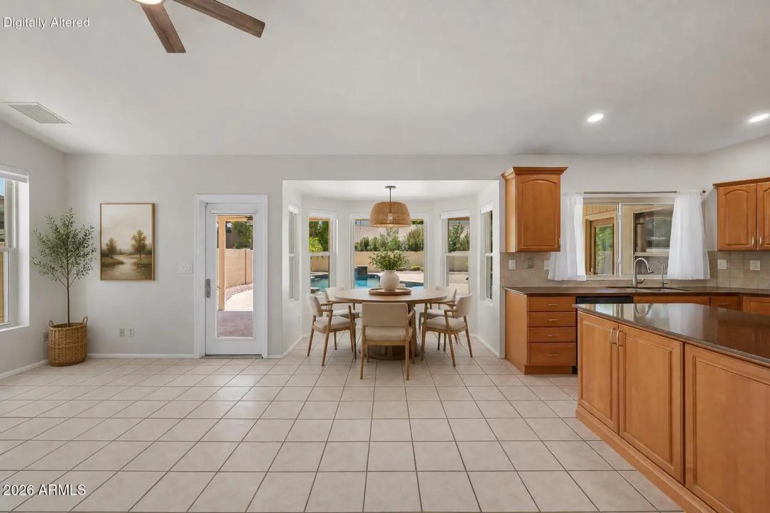 Real Estate Picture 14