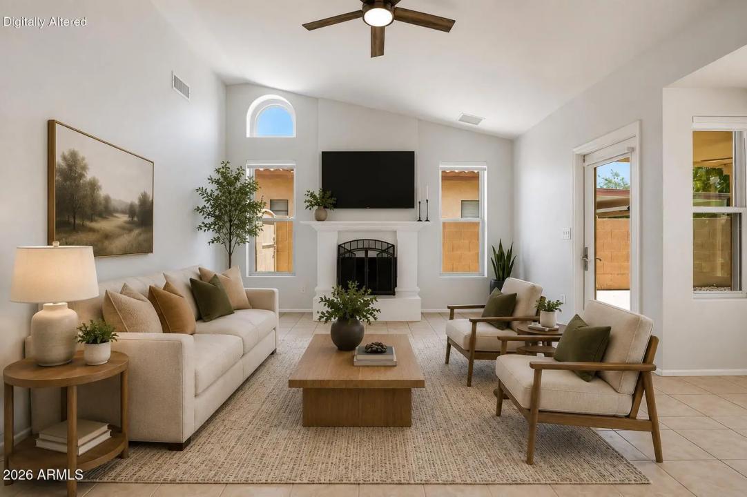 Real Estate Picture 16