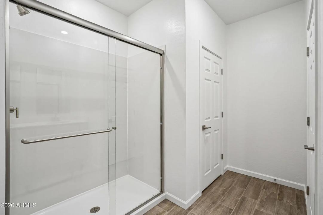 Real Estate Picture 24