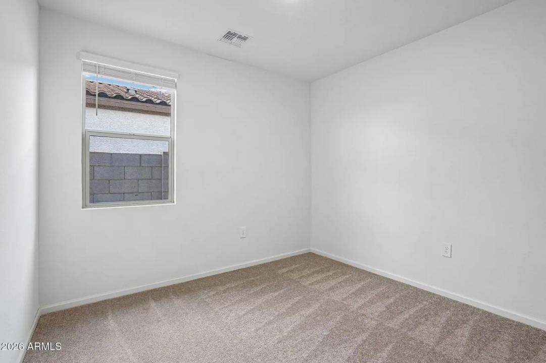 Real Estate Picture 15