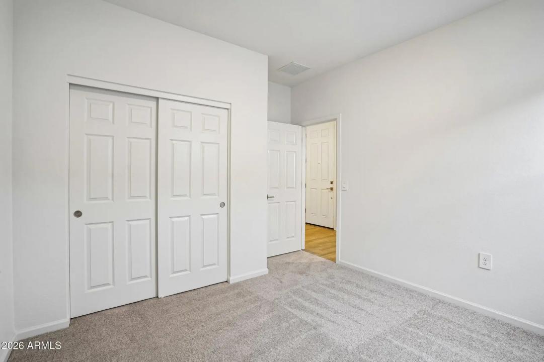 Real Estate Picture 16