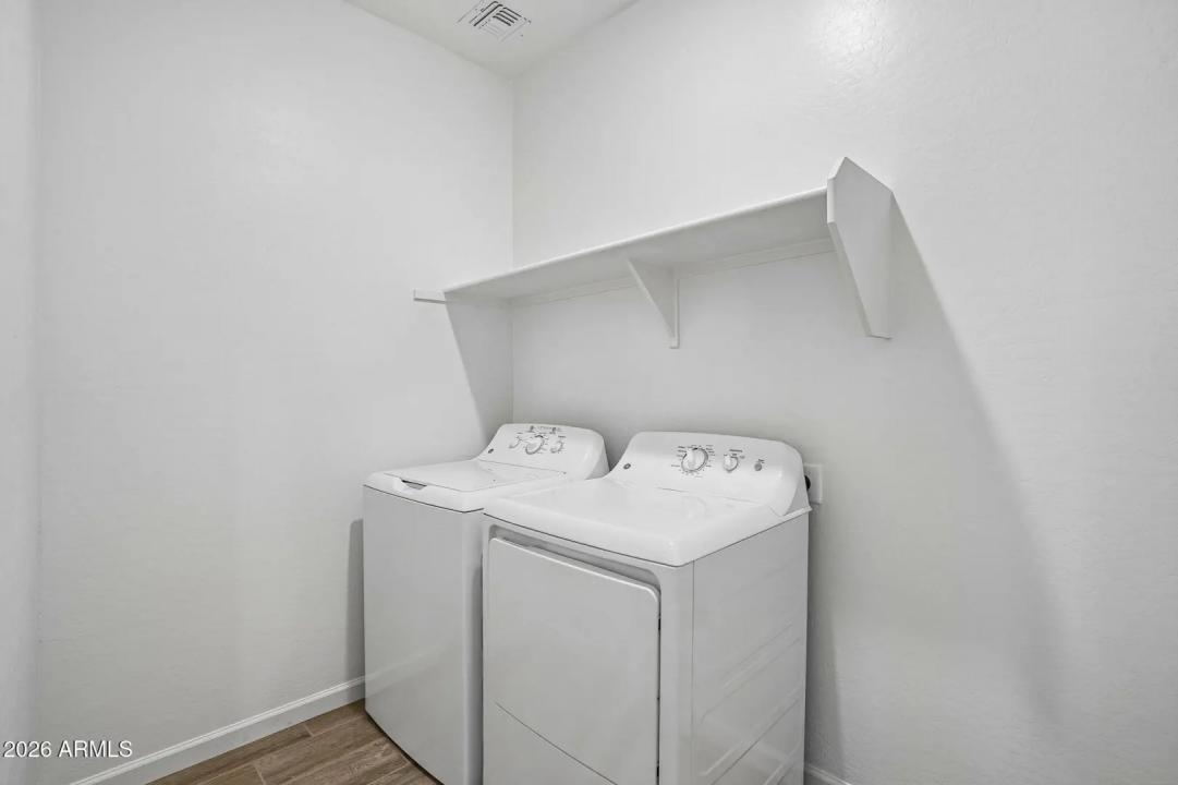 Real Estate Picture 18