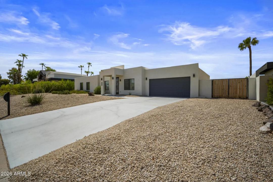Real Estate Picture 3