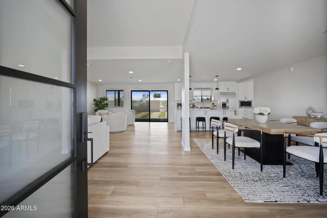 Real Estate Picture 5