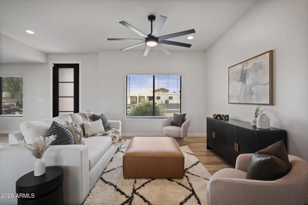 Real Estate Picture 8