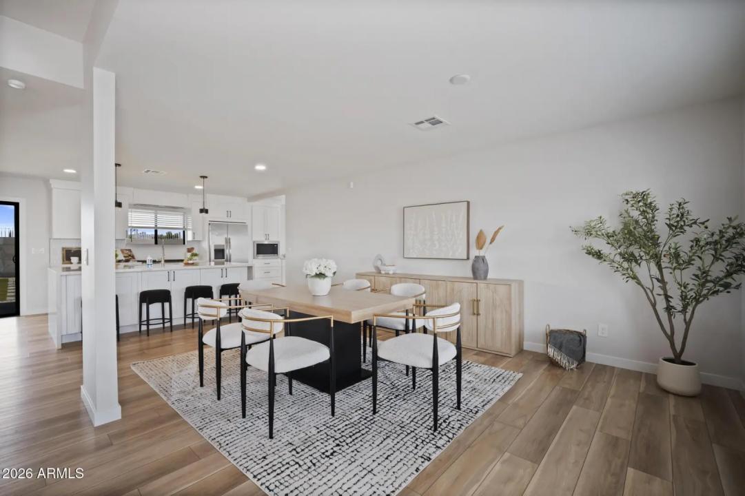 Real Estate Picture 20