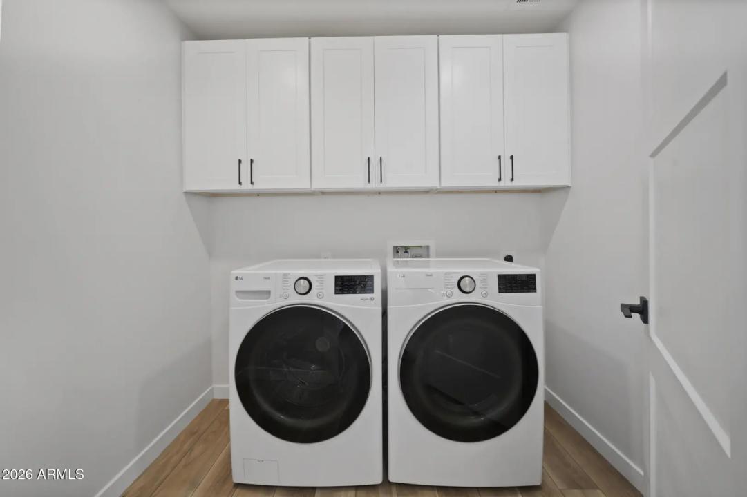 Real Estate Picture 24