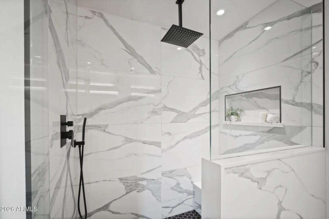 Real Estate Picture 33