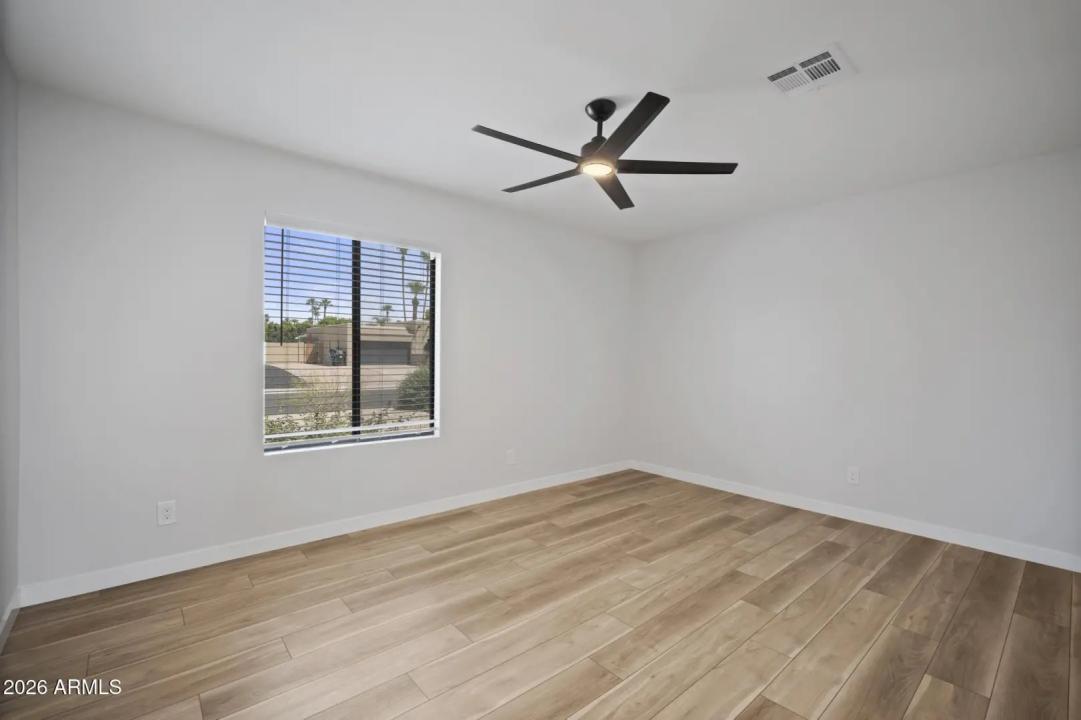 Real Estate Picture 35