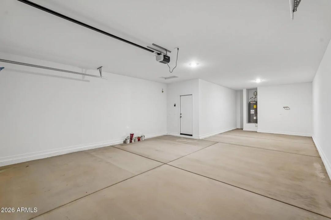 Real Estate Picture 11