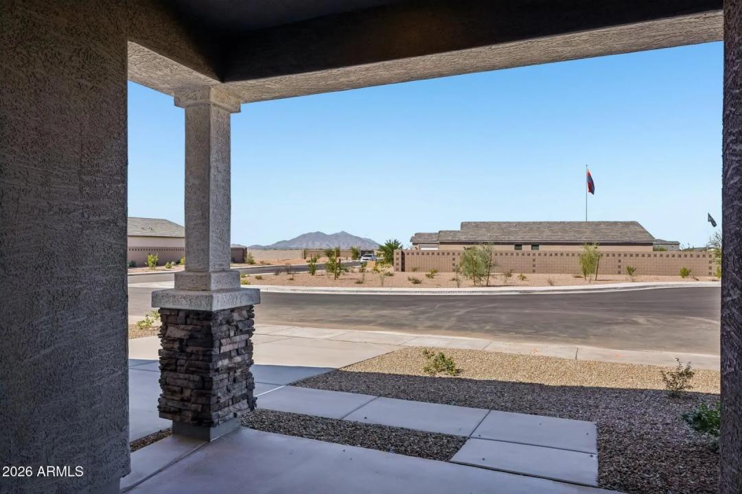 Real Estate Picture 17
