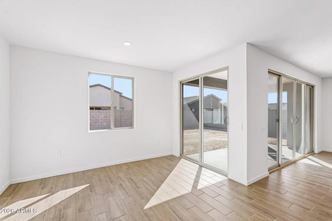 Real Estate Picture 8