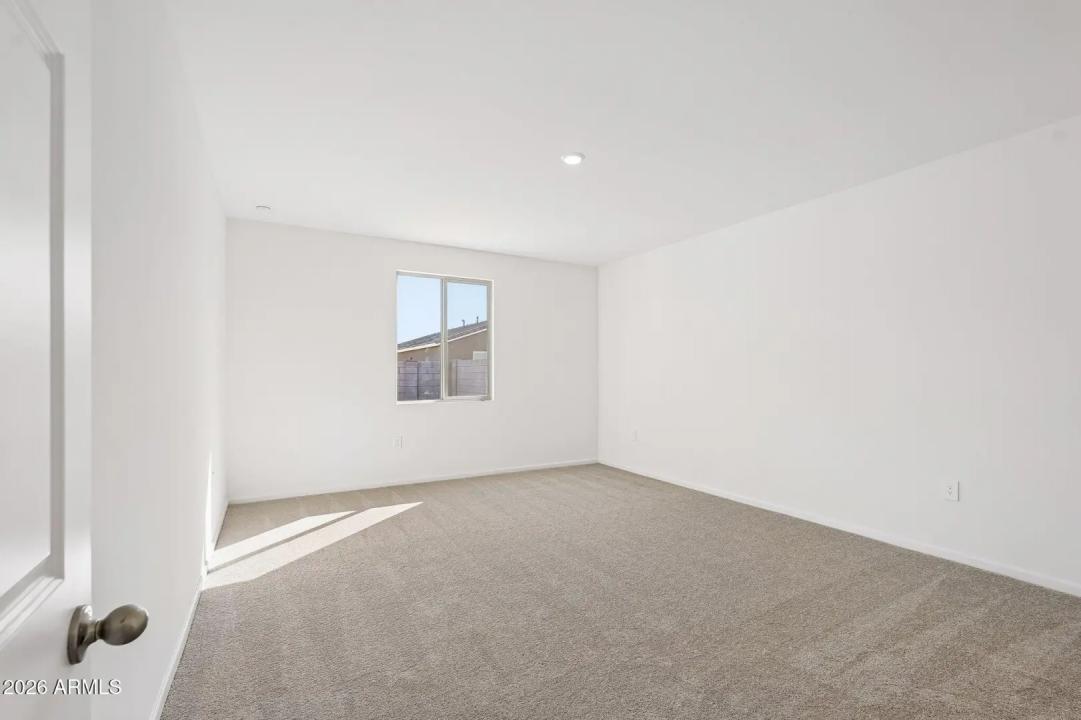 Real Estate Picture 22