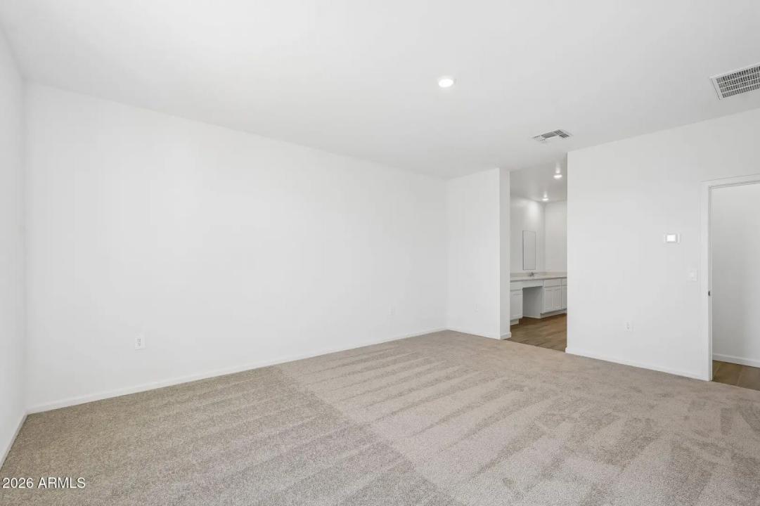 Real Estate Picture 23