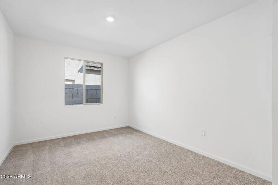 Real Estate Picture 32