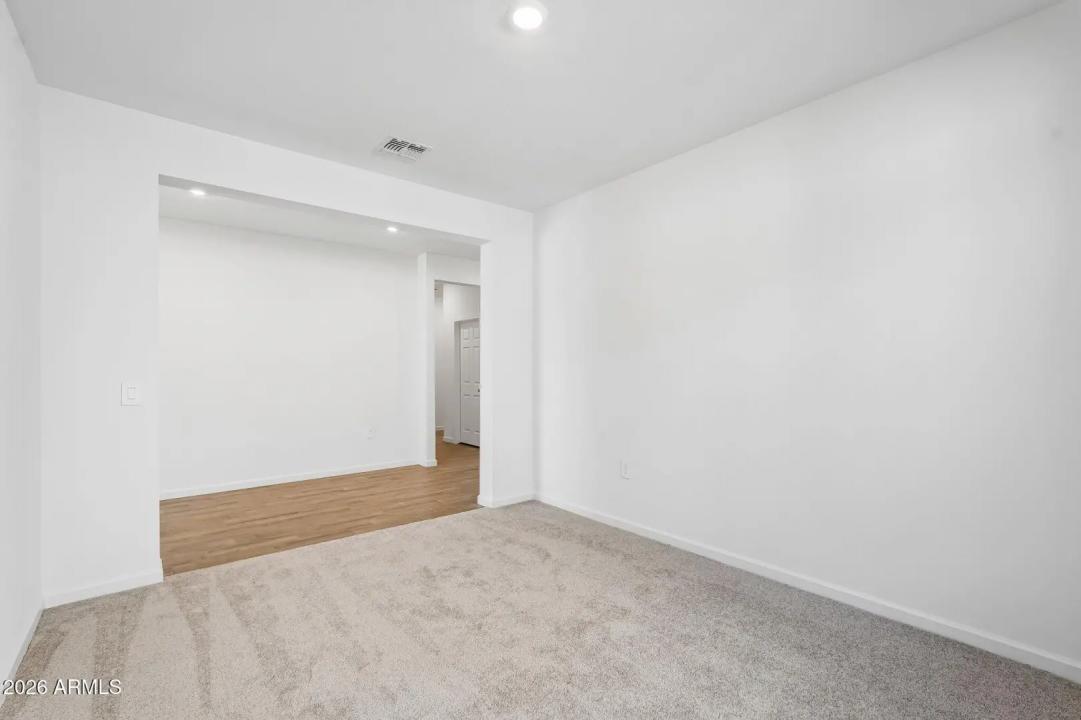 Real Estate Picture 33