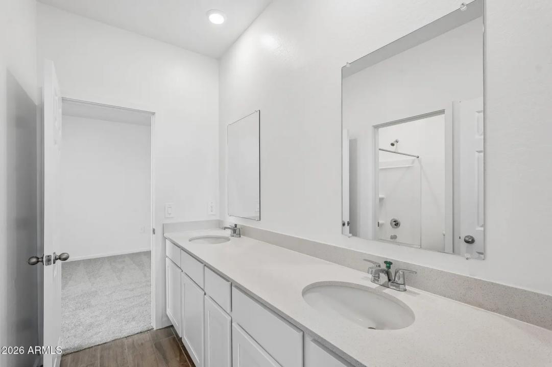 Real Estate Picture 37