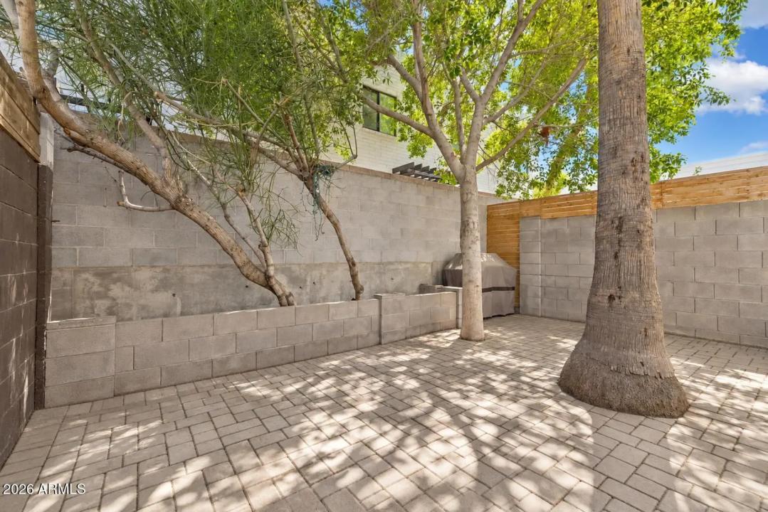 Real Estate Picture 34
