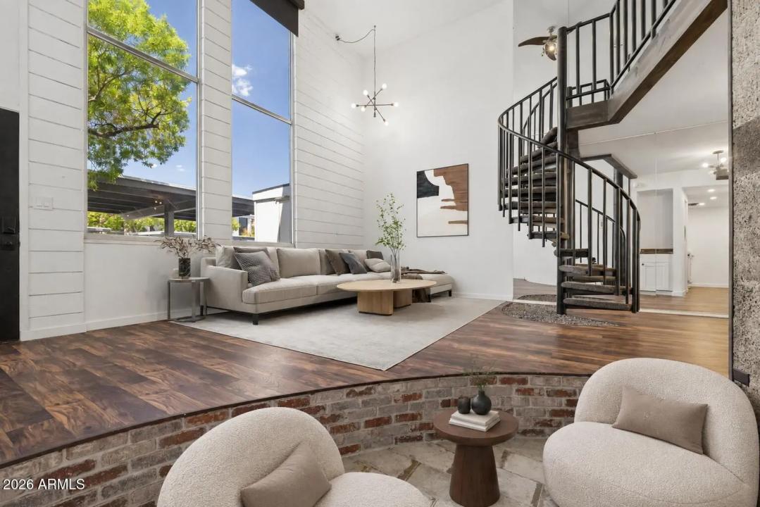 Real Estate Picture 20