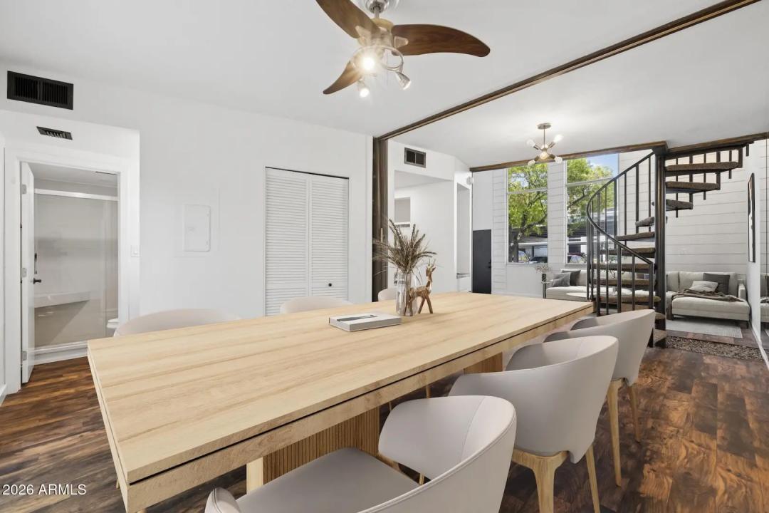Real Estate Picture 12