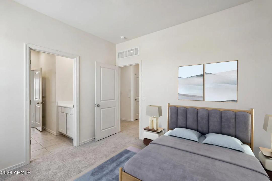 Real Estate Picture 11