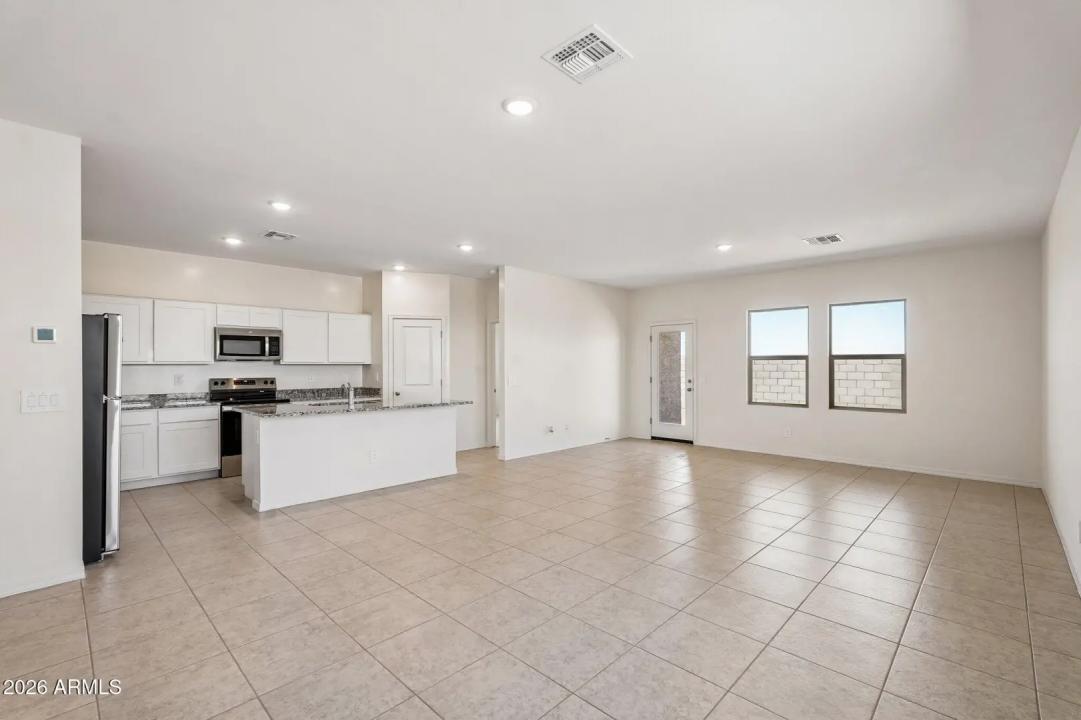 Real Estate Picture 13