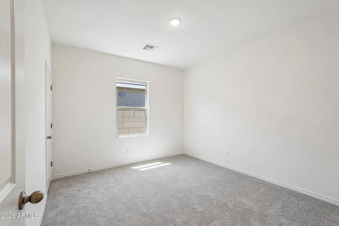 Real Estate Picture 19