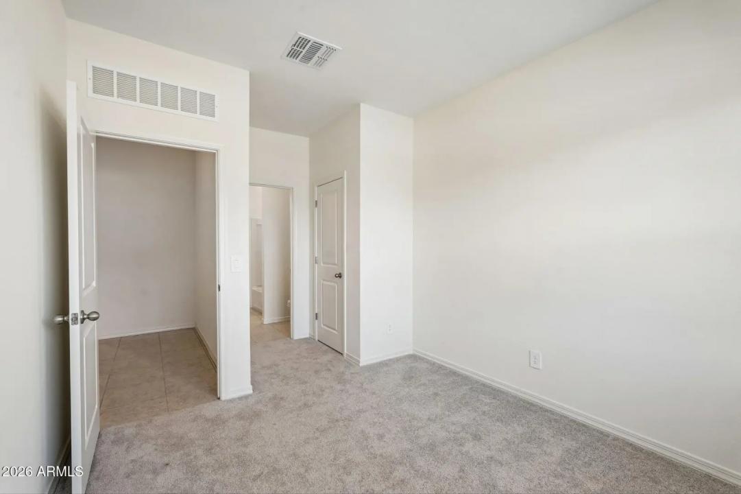 Real Estate Picture 27