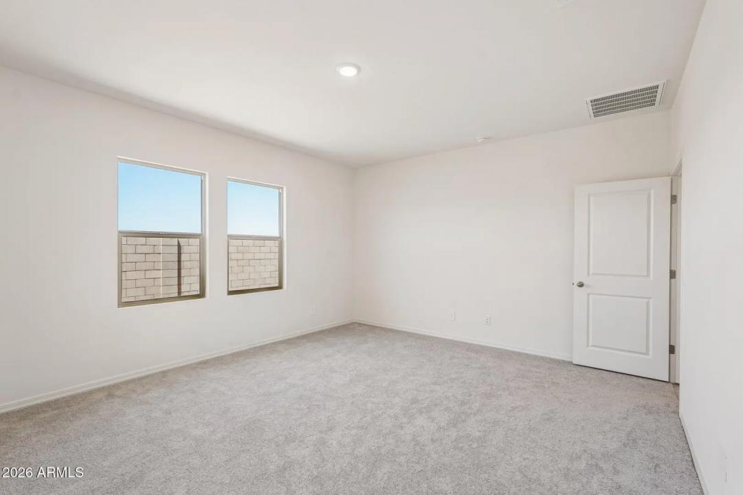 Real Estate Picture 38