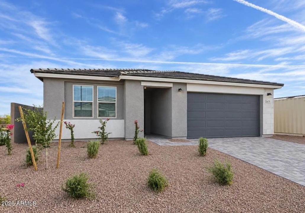 Real Estate Picture 3