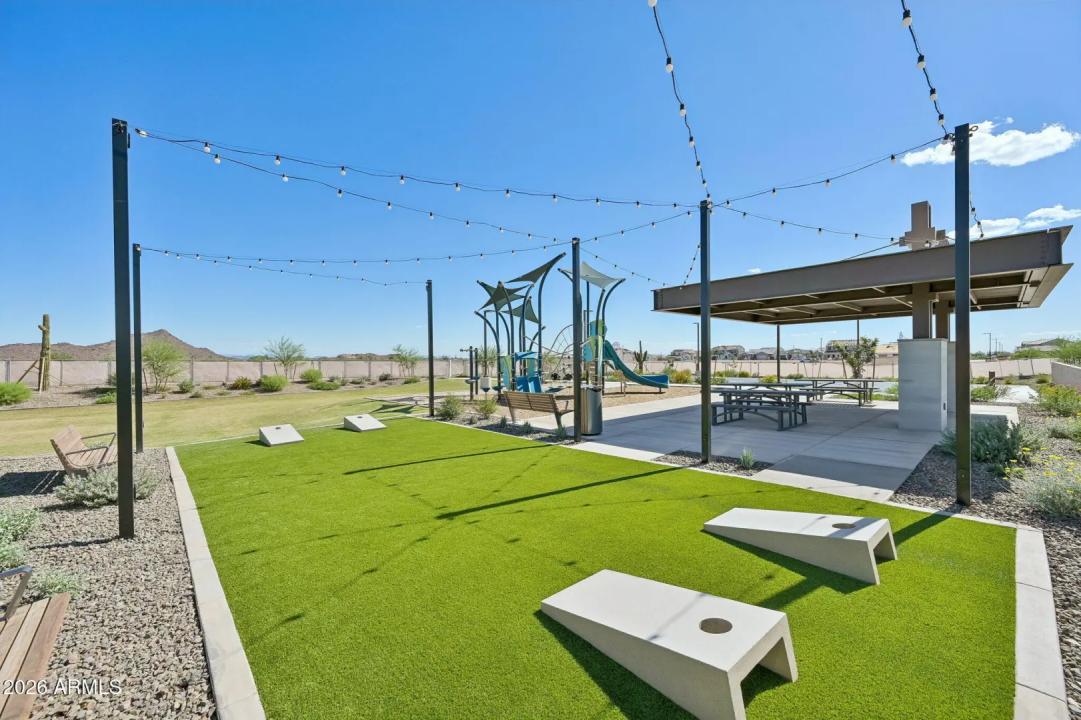 Real Estate Picture 15