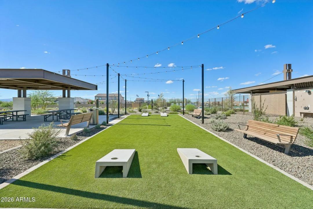 Real Estate Picture 16