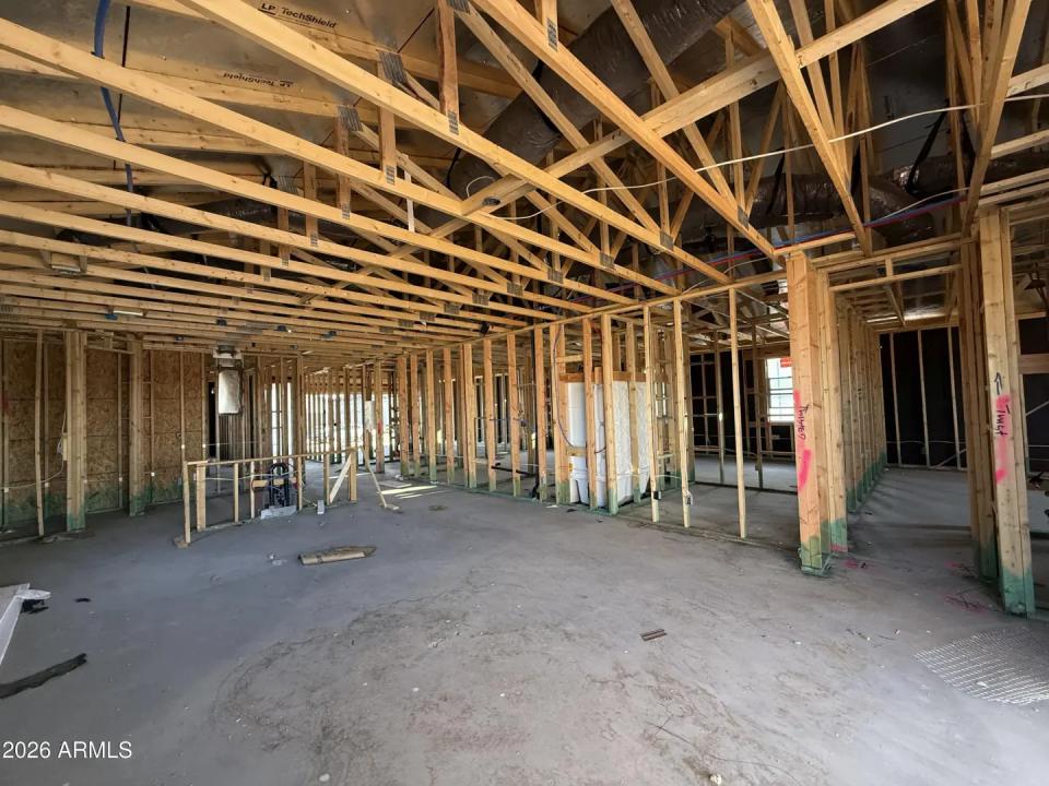 Real Estate Picture 4