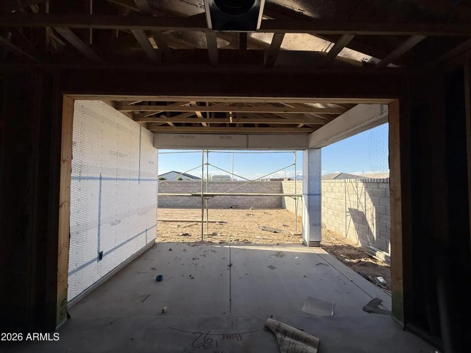 Real Estate Picture 8