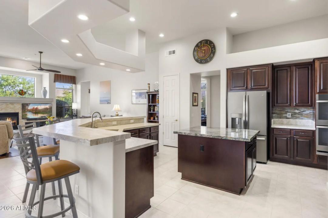Real Estate Picture 6