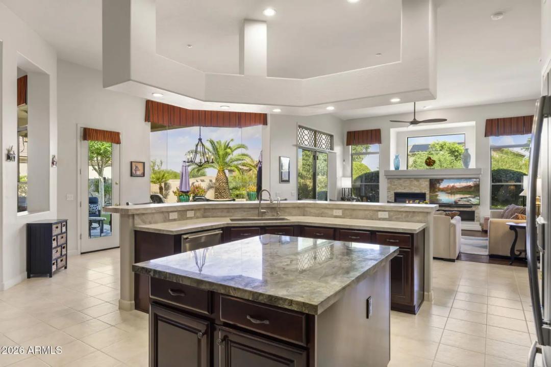 Real Estate Picture 7