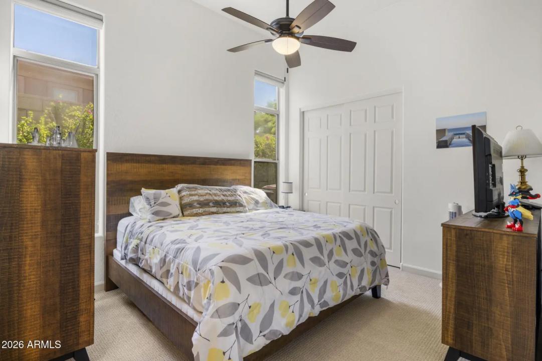 Real Estate Picture 11